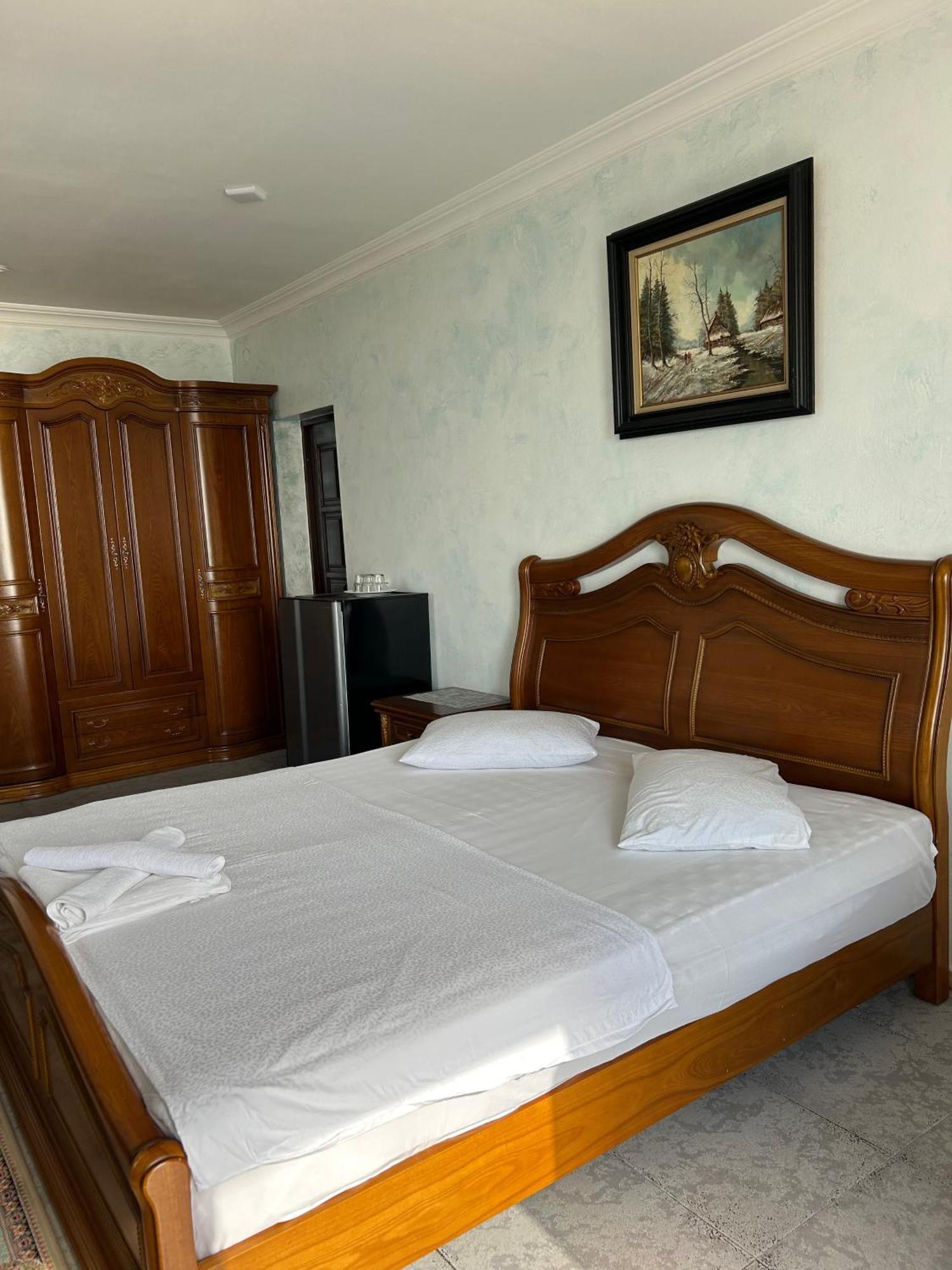 Hotel George Ureki Buitenkant foto
